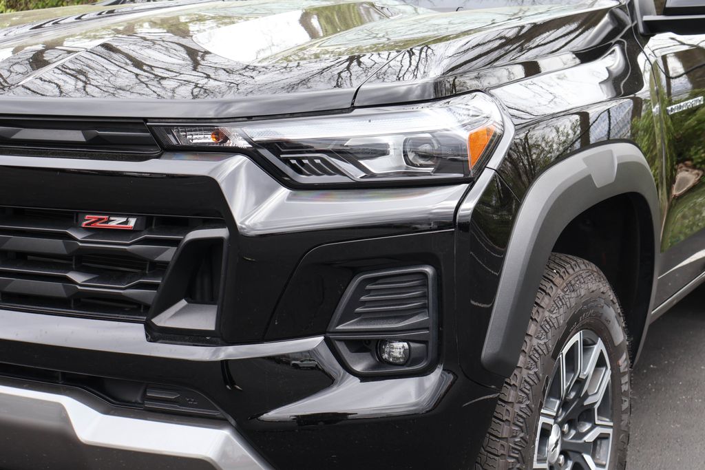 2023 Chevrolet Colorado Z71 3