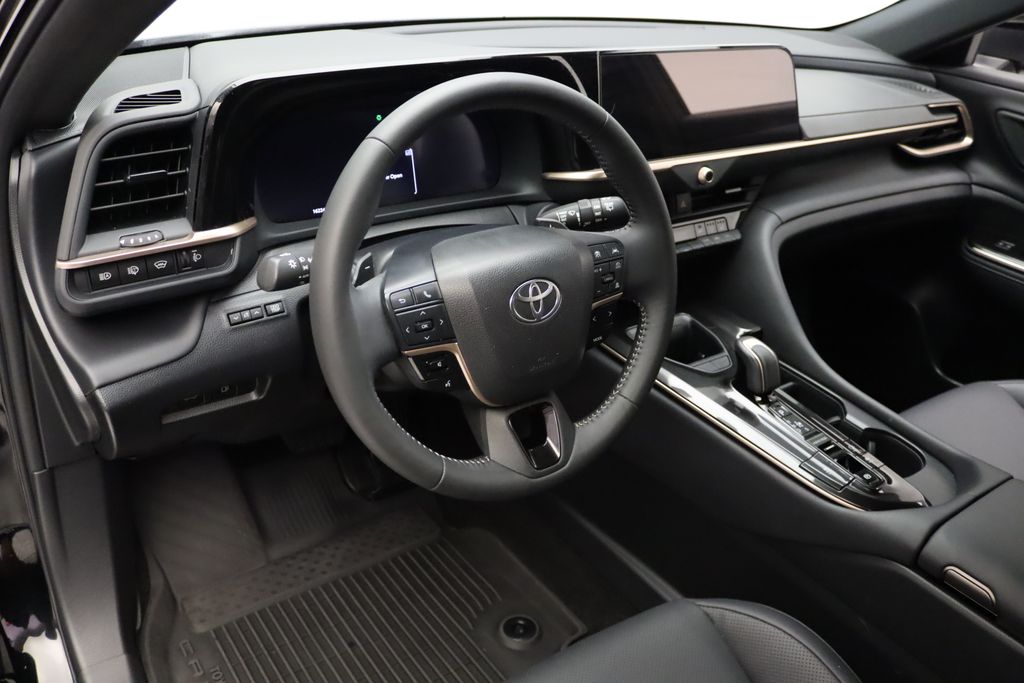 Thumbnail: 2025 Toyota Crown Signia - 15