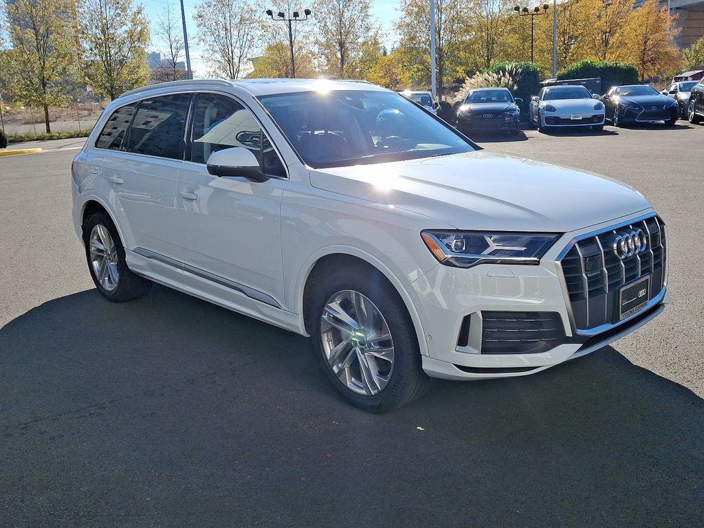 2023 Audi Q7 Premium 3