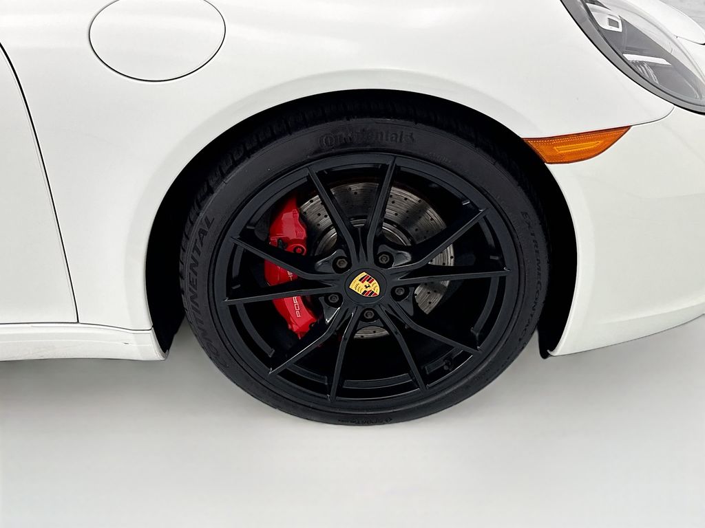 Thumbnail: 2019 Porsche 911 - 27
