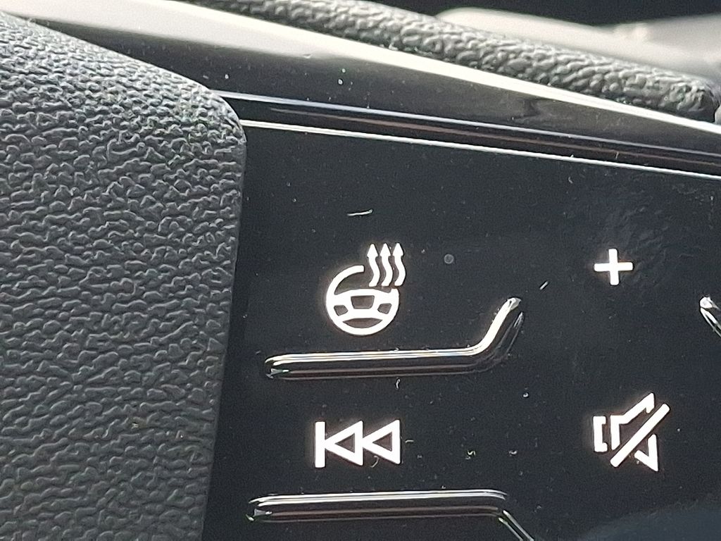 Thumbnail: 2025 Audi Q5 - 17