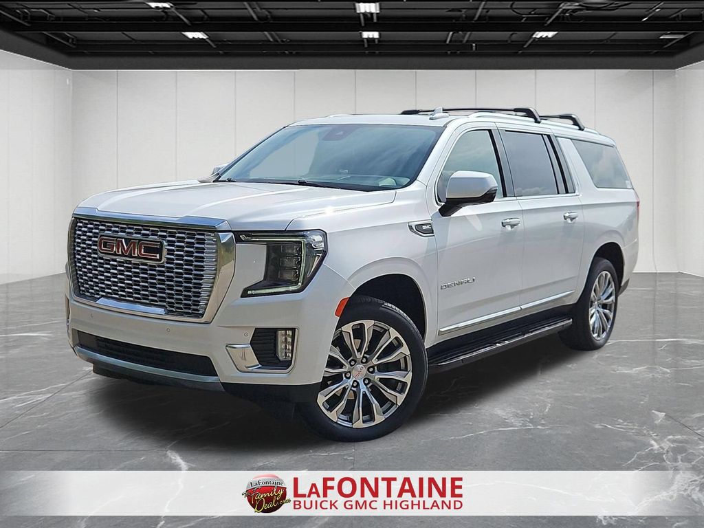 White Frost 2023 GMC Yukon XL SUV / Crossover Four-Wheel Drive 