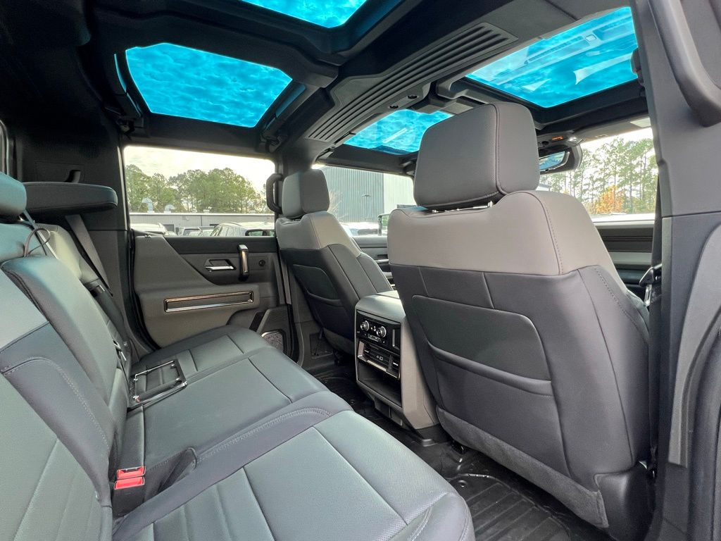 Thumbnail: 2025 GMC Hummer EV - 22