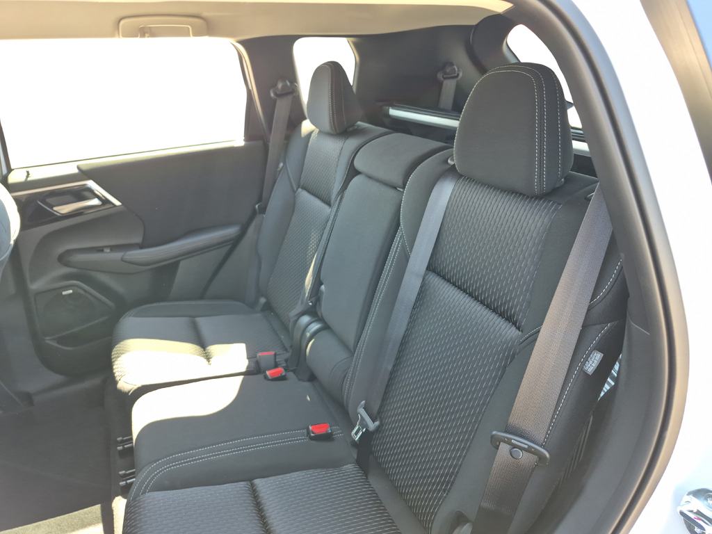 2026 Mitsubishi Outlander ES White at Big Star Chrysler Jeep Dodge Ram 