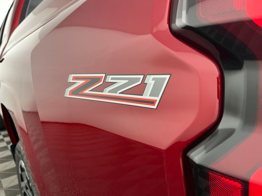 Thumbnail: 2026 Chevrolet Colorado - 18