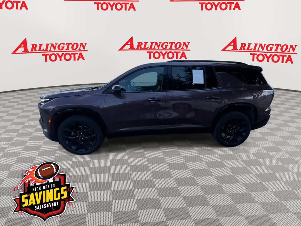 Used 2025 Chevrolet Traverse SUV
