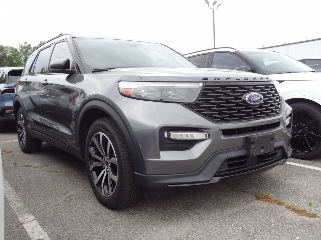 2022 Ford Explorer ST-LINE 4WD's photo