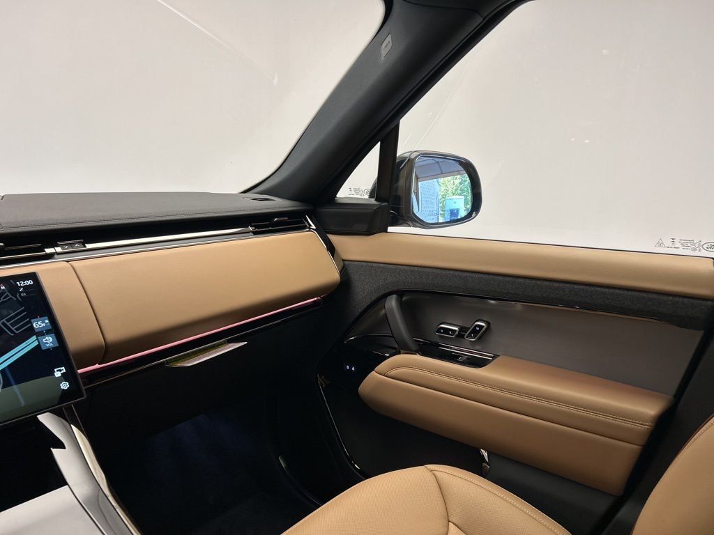 Thumbnail: 2025 Land Rover Range Rover Sport - 26