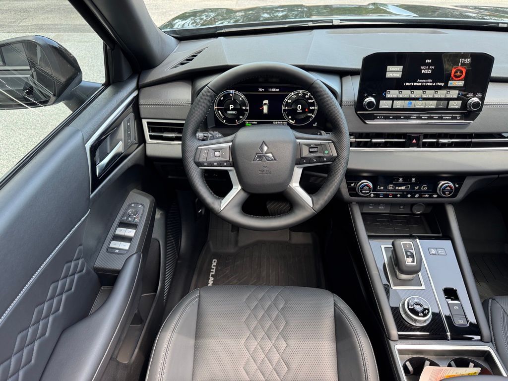 2025 Mitsubishi Outlander PHEV SEL photo 15