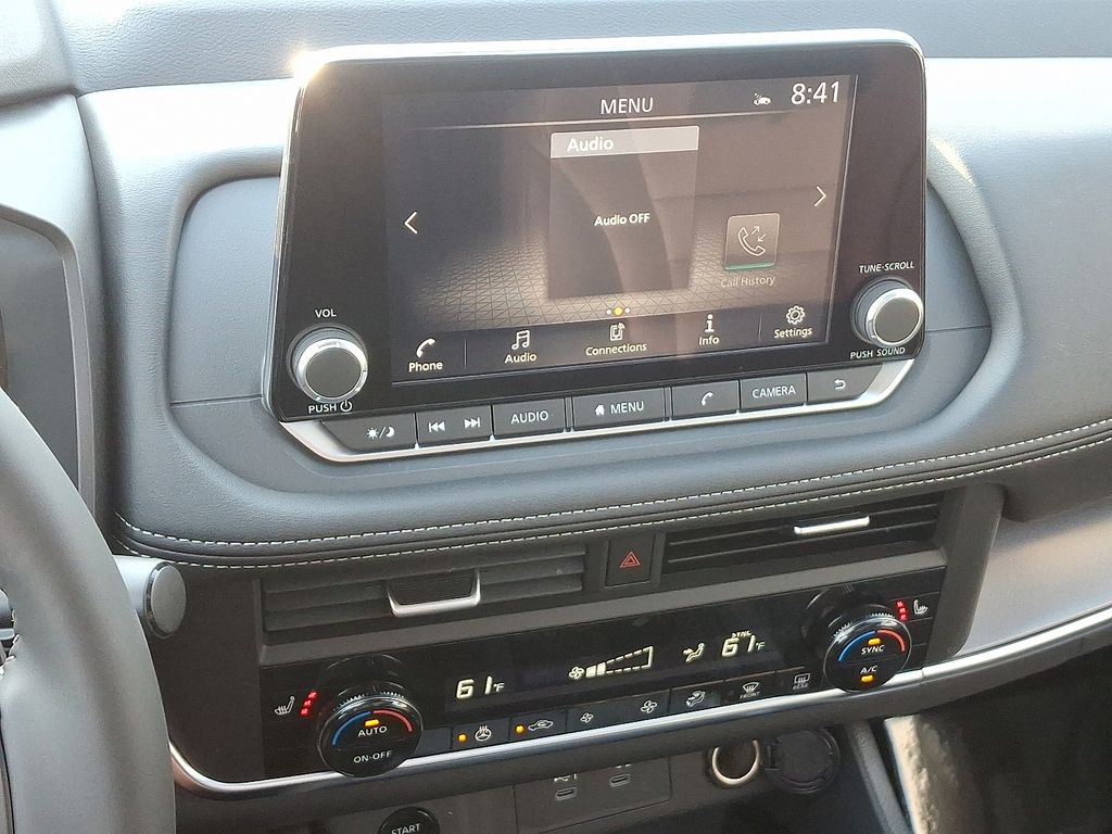 2025 Nissan Rogue SV 9