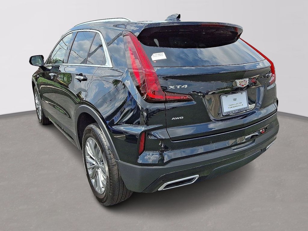 Thumbnail: 2025 Cadillac XT4 - 3