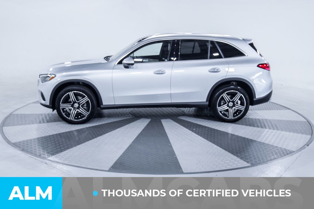Used 2026 Silver Mercedes-Benz GLC 300 image 4
