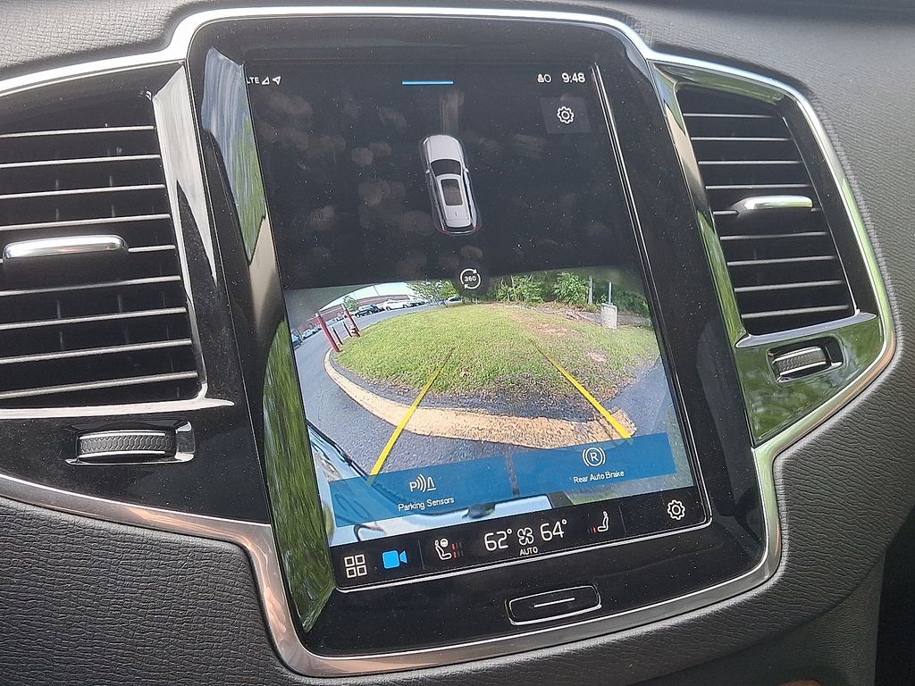 2023 Volvo XC90 B6 Plus 17