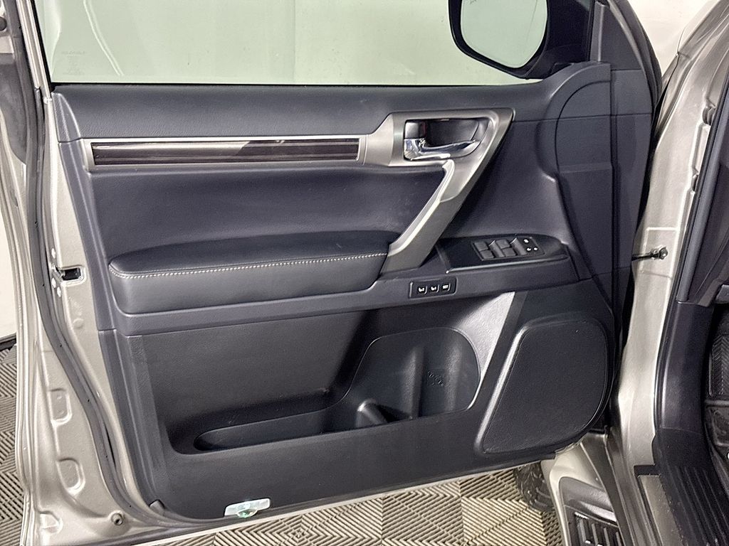 2023 Lexus GX 460 Luxury