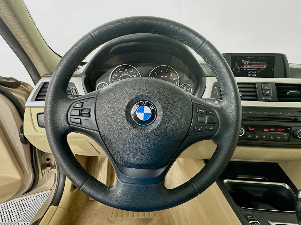Thumbnail: 2015 BMW 3 Series - 11