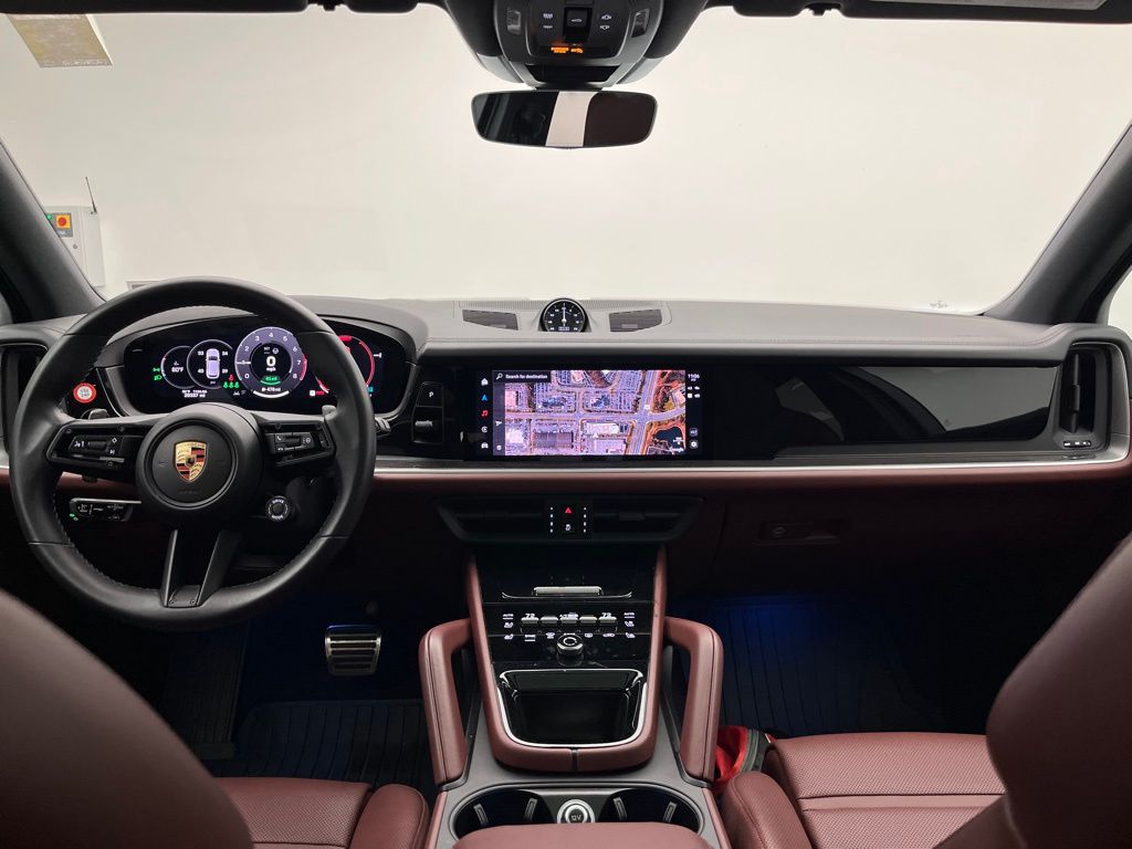 Thumbnail: 2024 Porsche Cayenne - 27