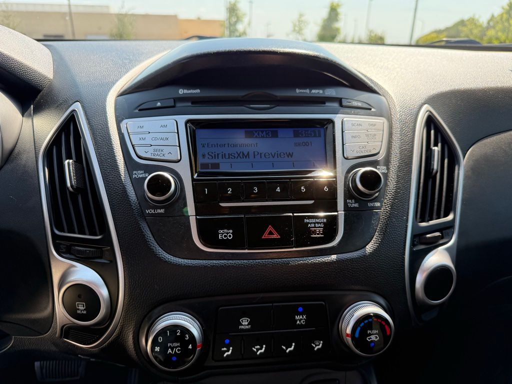 Thumbnail: 2013 Hyundai Tucson - 18