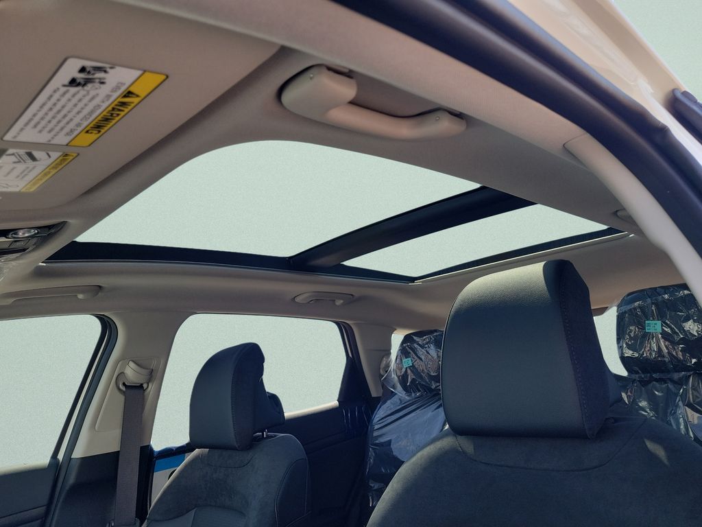 New 2026 White Kia SX-Prestige image 20