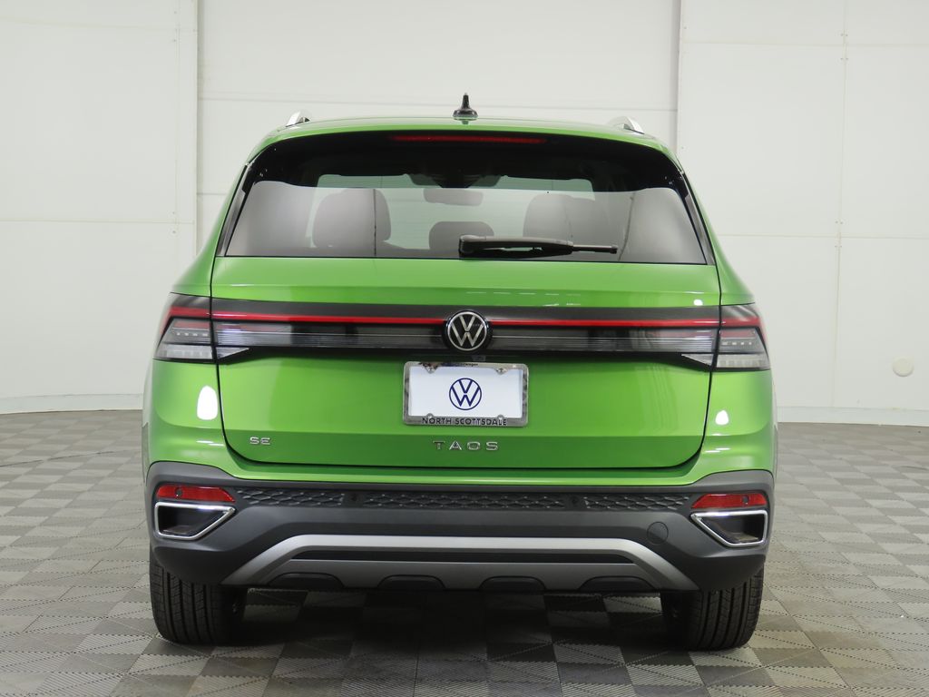 2025 Volkswagen Taos SE 7