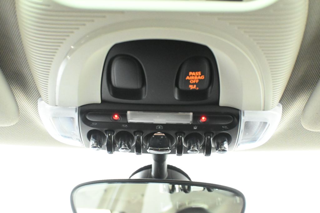 2015 MINI Cooper Base 19