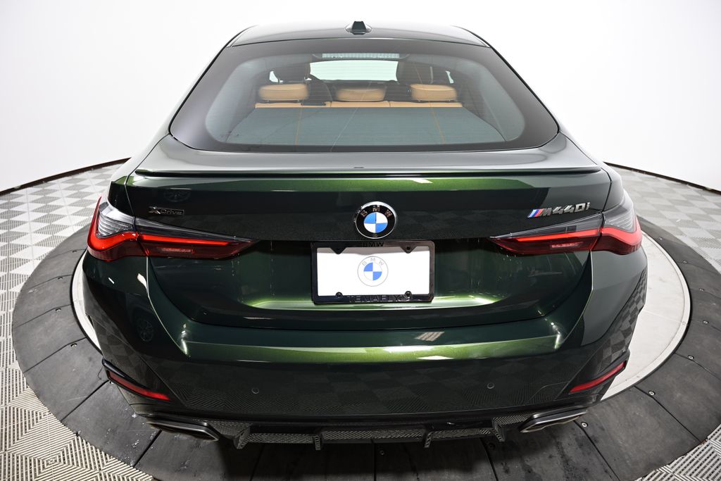 Thumbnail: 2024 BMW 4 Series - 4