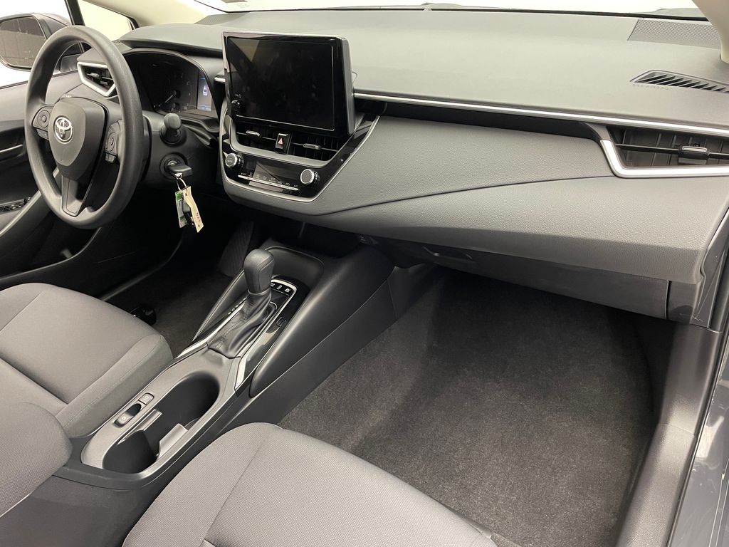 2025 Toyota Corolla LE 15
