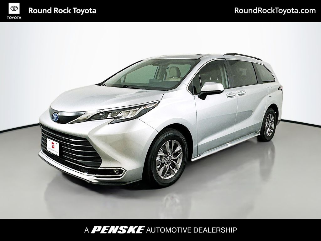 2023 Toyota Sienna XLE -
                Round Rock, TX