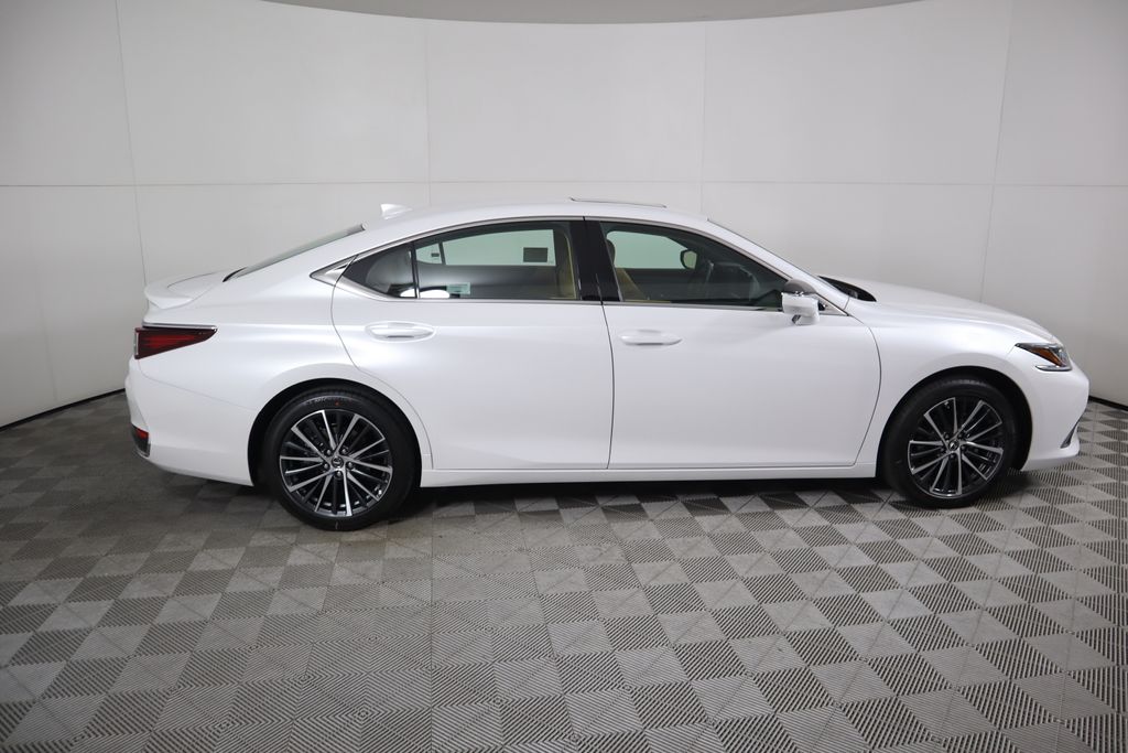 2025 Lexus ES Hybrid 300h 4