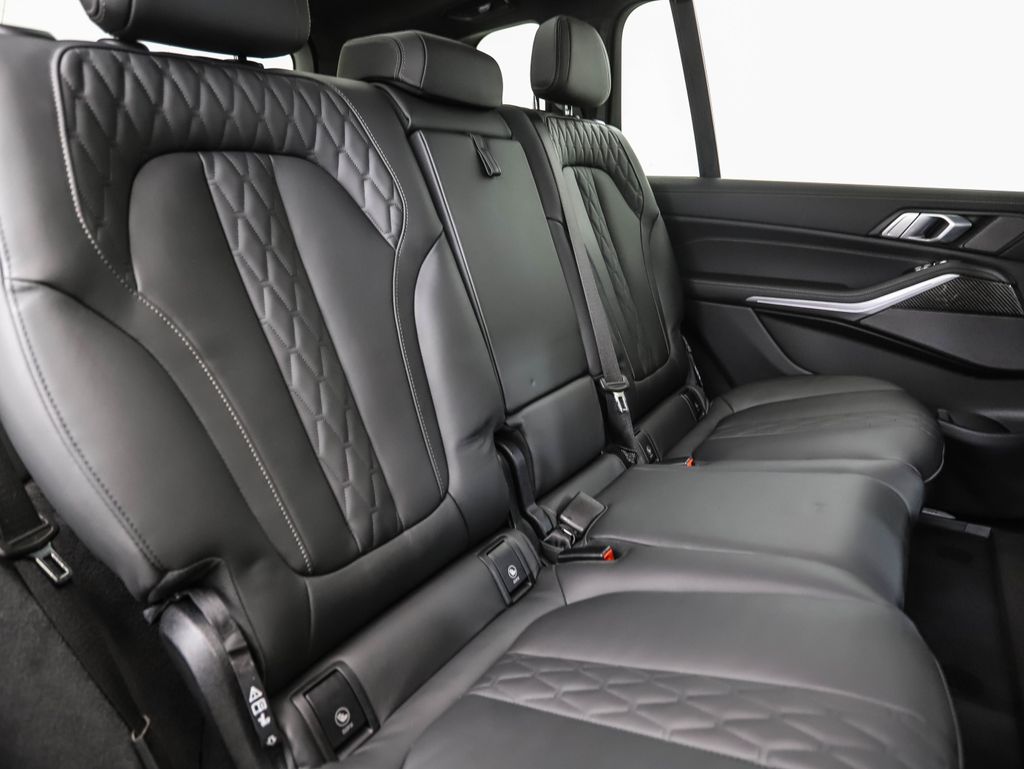 Thumbnail: 2025 BMW X7 - 29