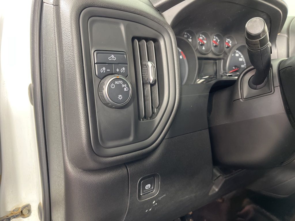 Thumbnail: 2021 Chevrolet Silverado 2500 - 25