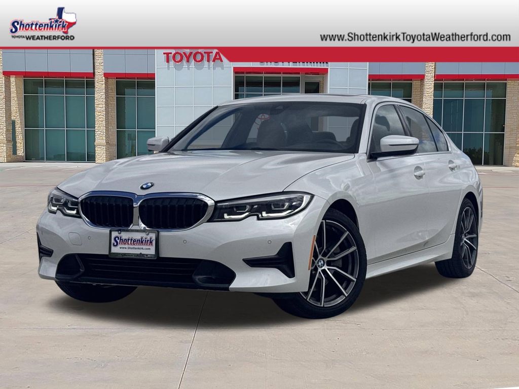 Mineral White Metallic 2022 BMW 3 Series 330i RWD Sedan Rear-Wheel Drive 8-Speed Automatic