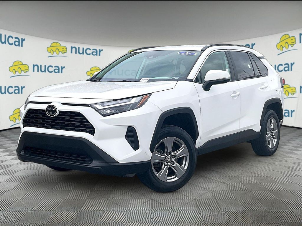 2024 Toyota RAV4 — photo 3