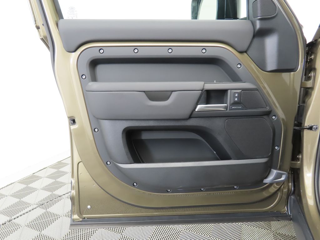 Thumbnail: 2025 Land Rover Defender - 25