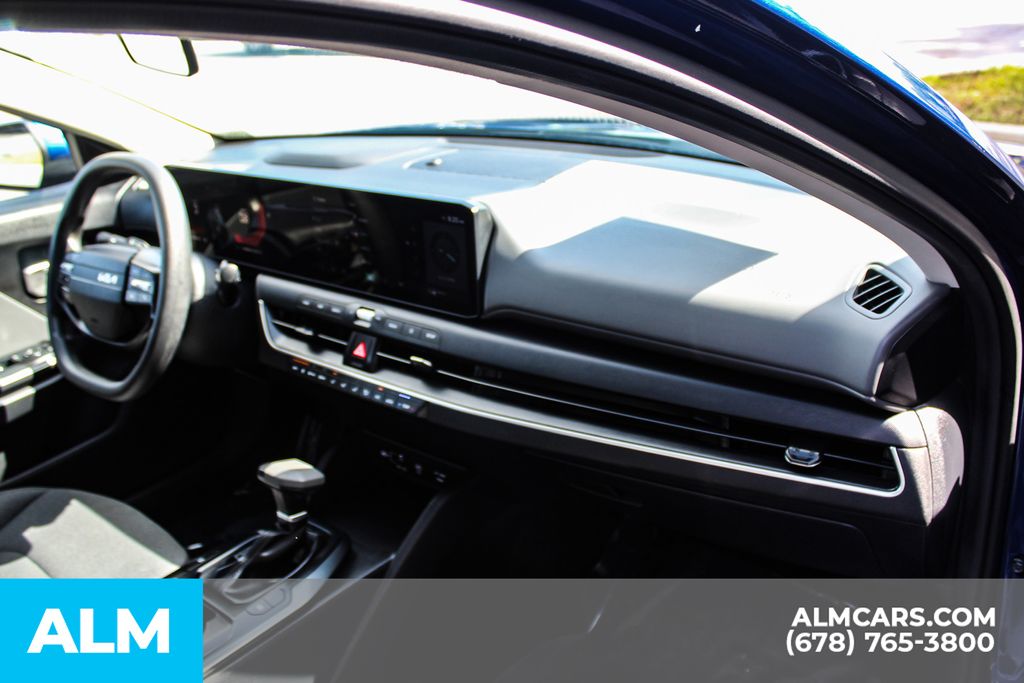 Used 2025 Blue Kia LXS image 23