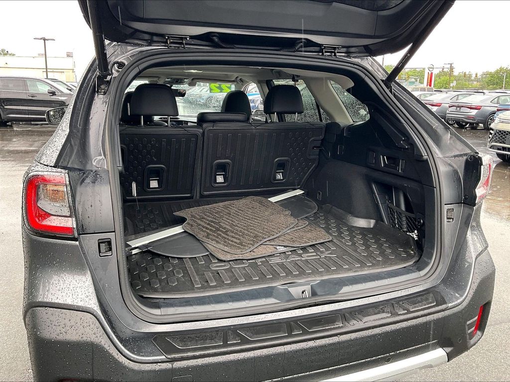 2022 Subaru Outback — photo 33