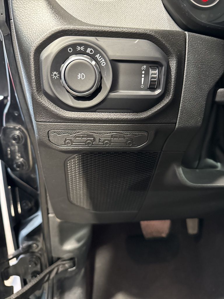 Thumbnail: 2024 Jeep Wrangler - 31