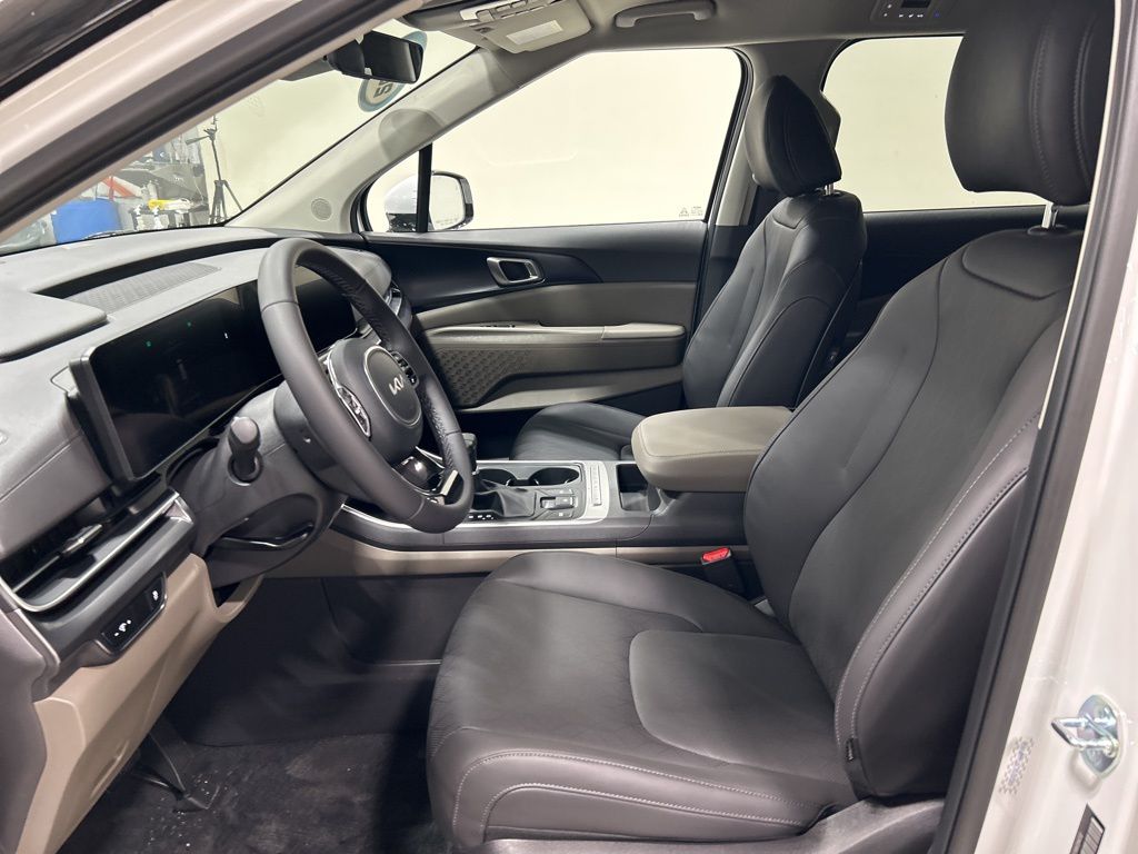 new 2026 Kia Carnival car, priced at $41,665