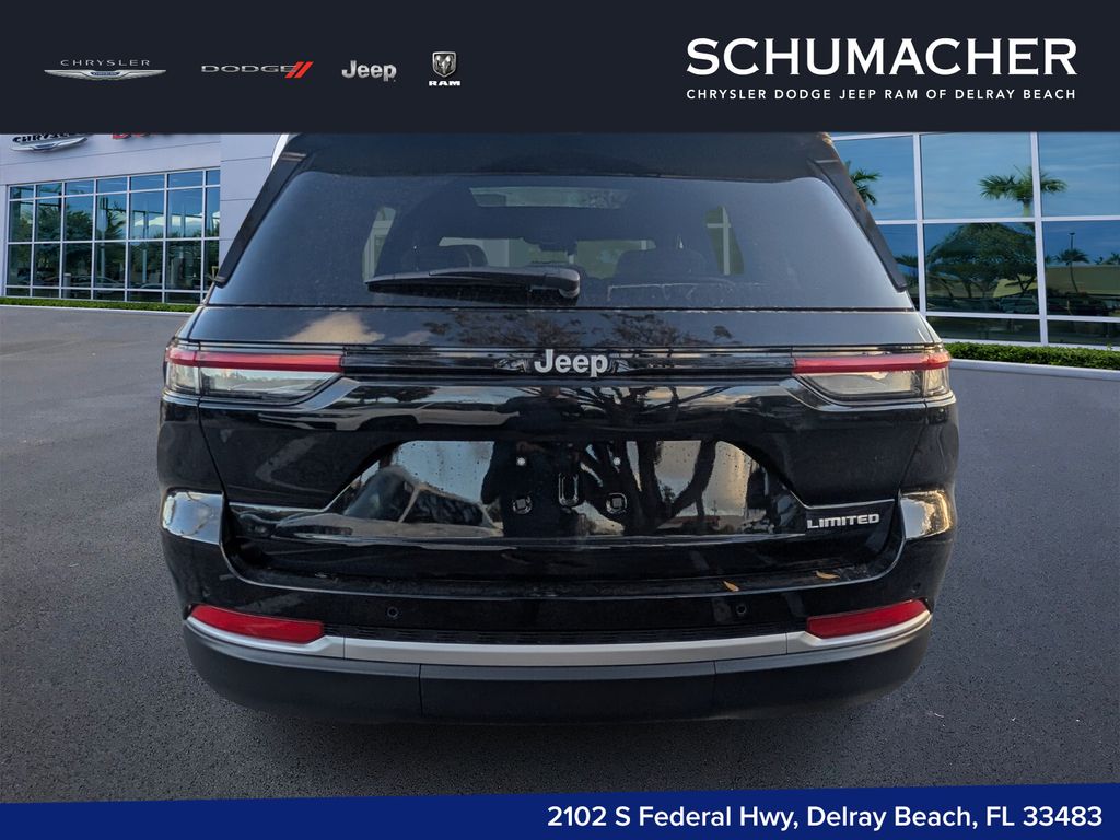 new 2026 Jeep Grand Cherokee car, priced at $42,650
