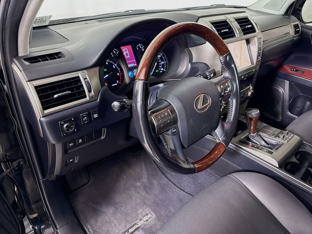 Thumbnail: 2019 Lexus GX - 9
