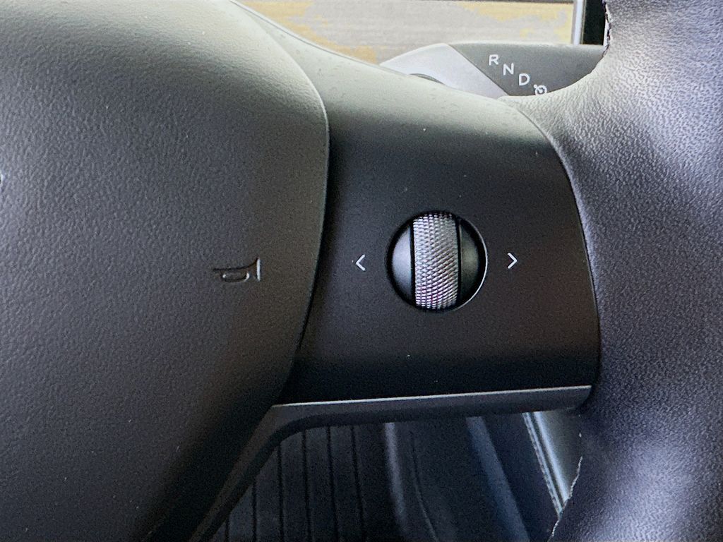 TeslaModel 327