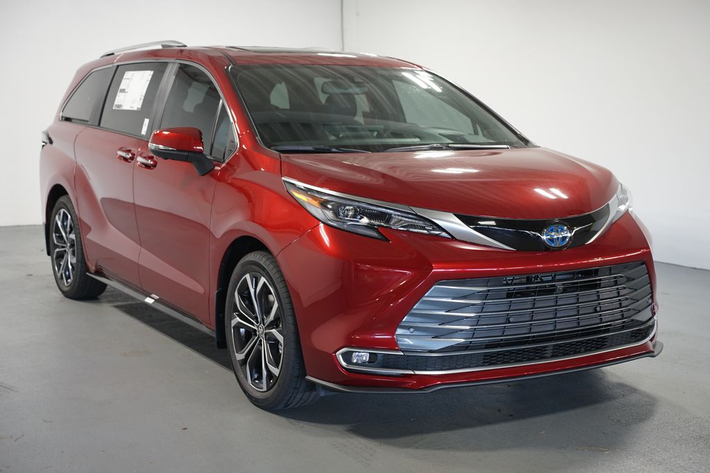 Thumbnail: 2025 Toyota Sienna - 3