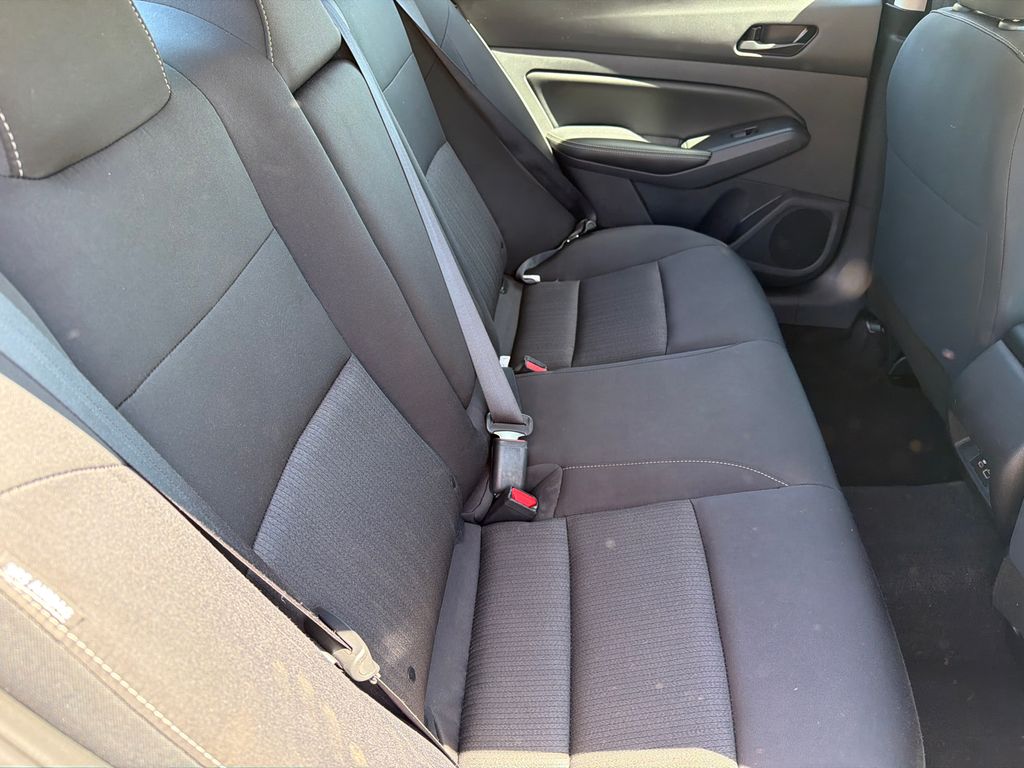 Used 2025 White Nissan 2.5 SV image 15