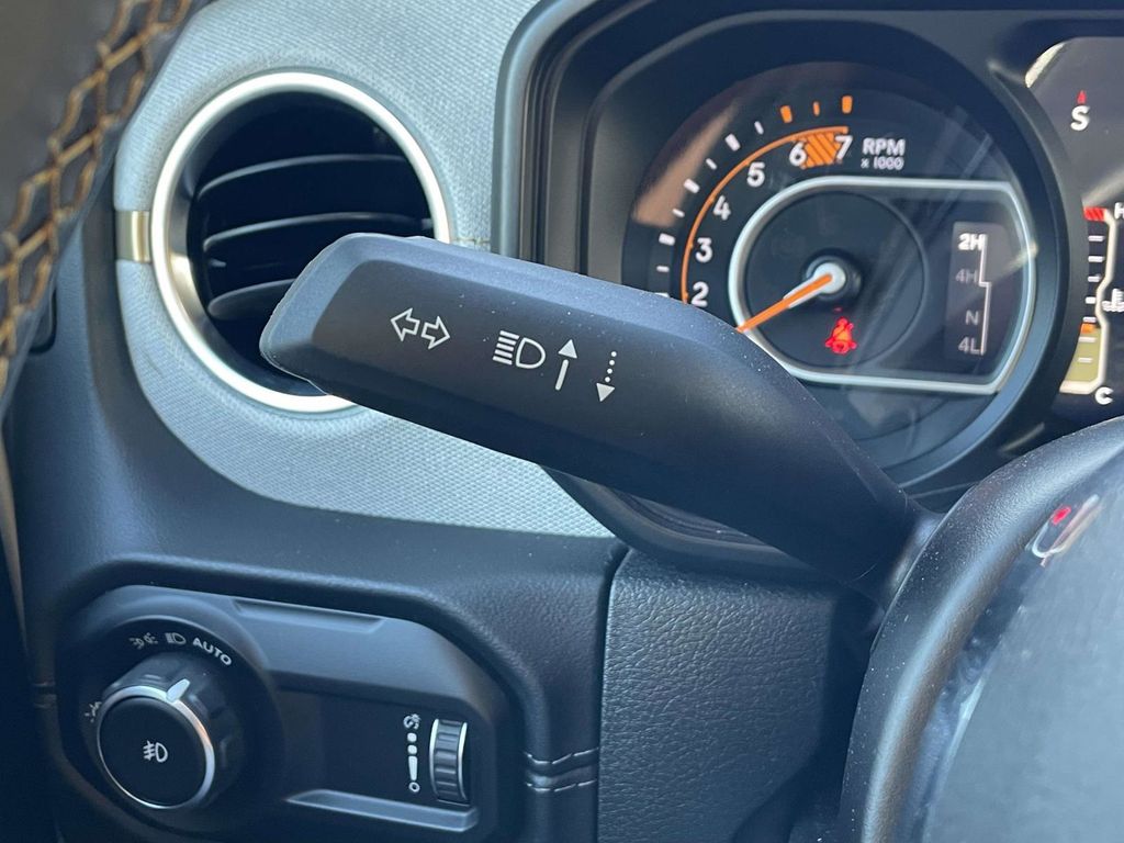 2024 Jeep Wrangler 4-Door Sahara - Photo 33