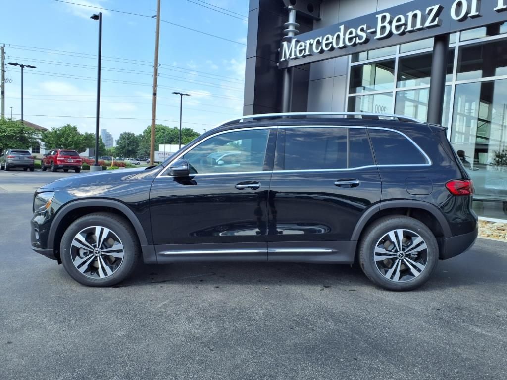New 2025 Black Mercedes-Benz GLB 250 image 3