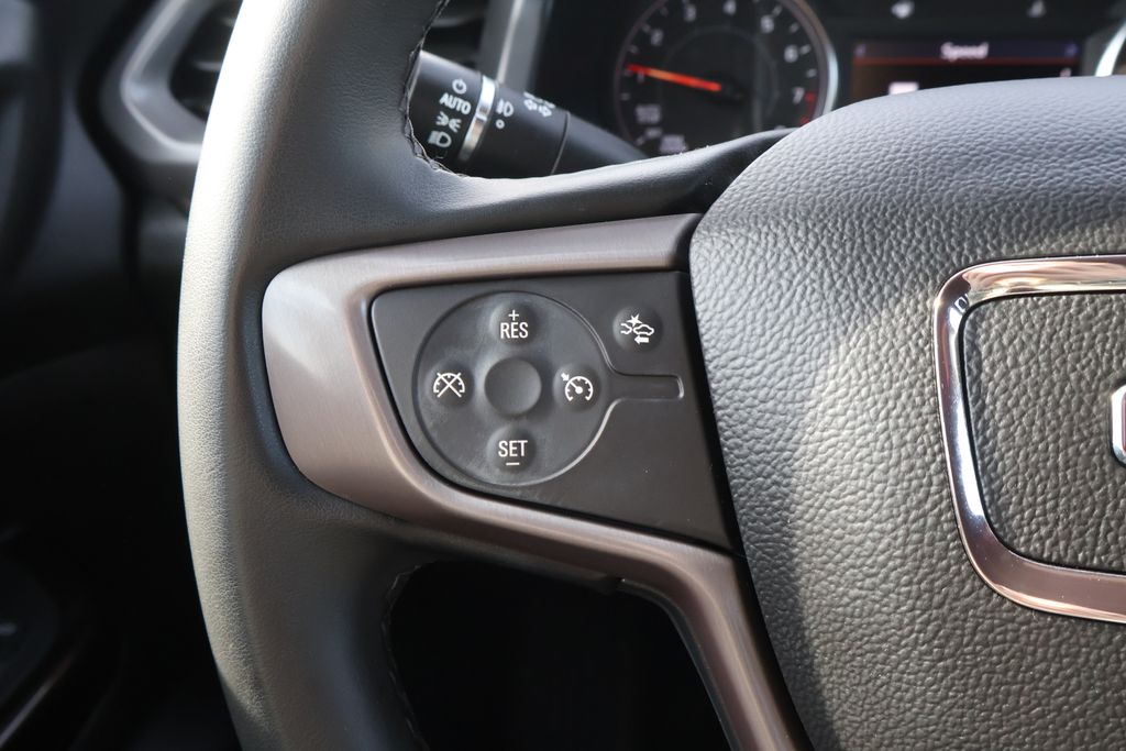 Thumbnail: 2023 GMC Acadia - 17