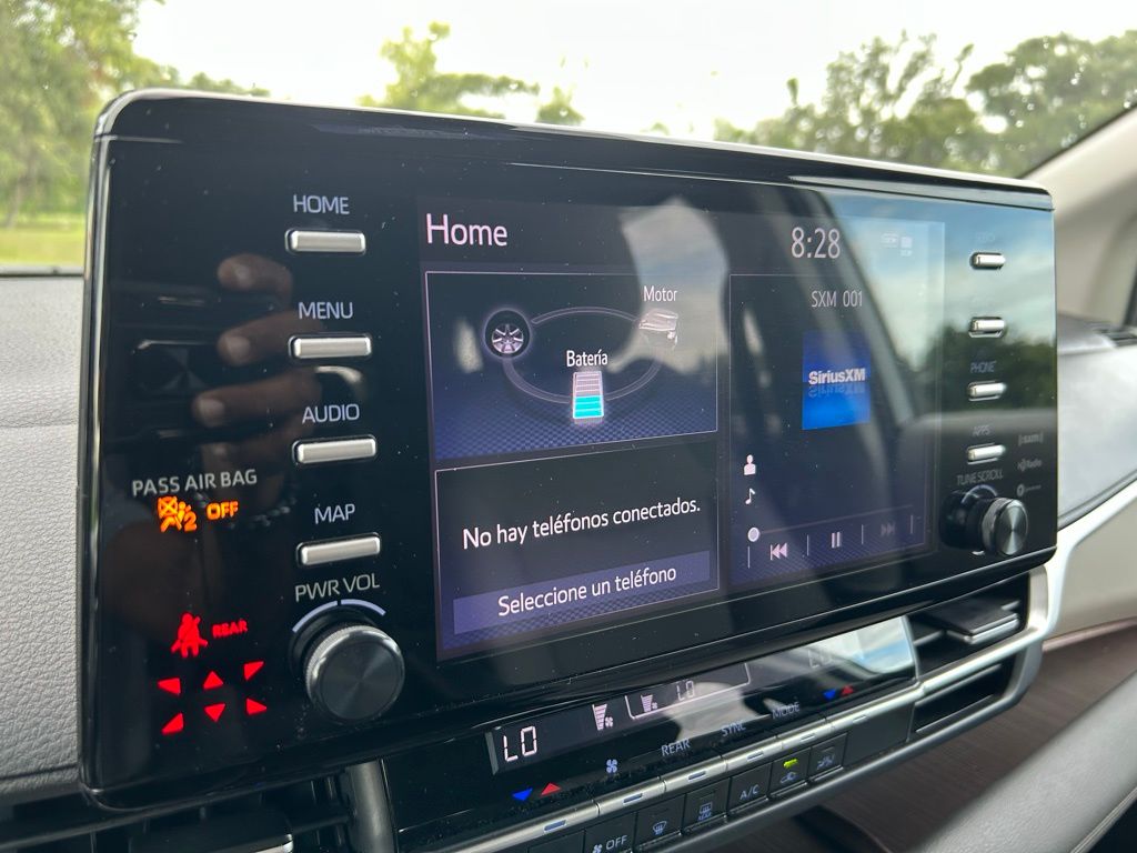 Thumbnail: 2021 Toyota Sienna - 18