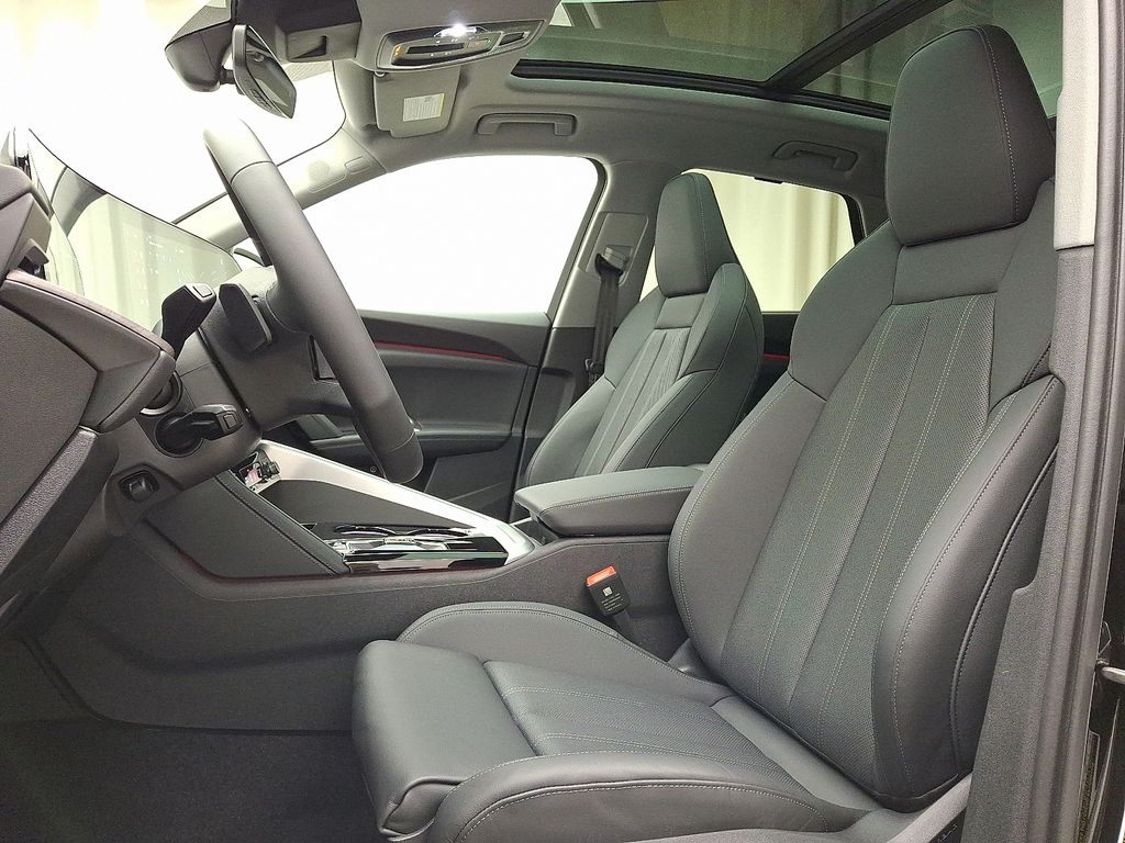 Thumbnail: 2025 Audi Q5 - 8