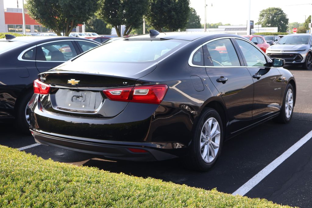 Thumbnail: 2023 Chevrolet Malibu - 7