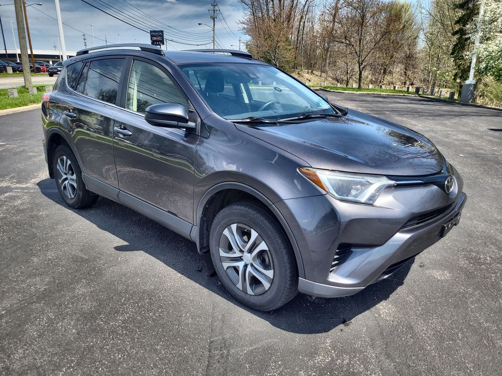 2018 Toyota RAV4 LE 2