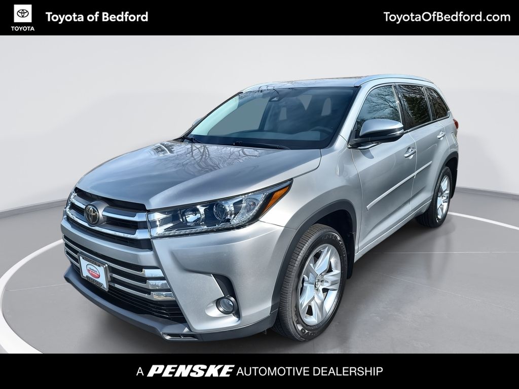 2017 Toyota Highlander Limited Hero Image